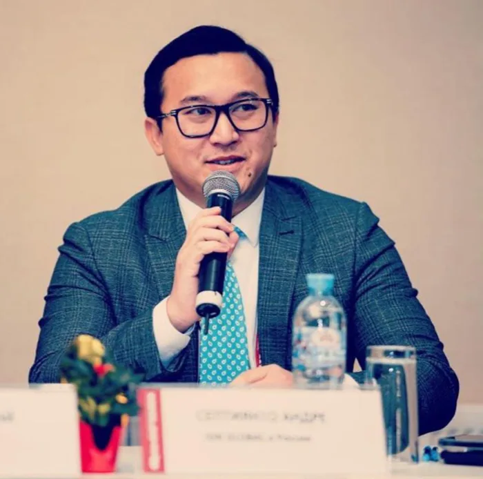 Dr. Andre Septiyanto